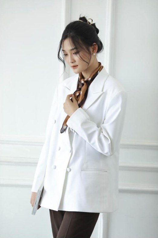 Hạ Vy